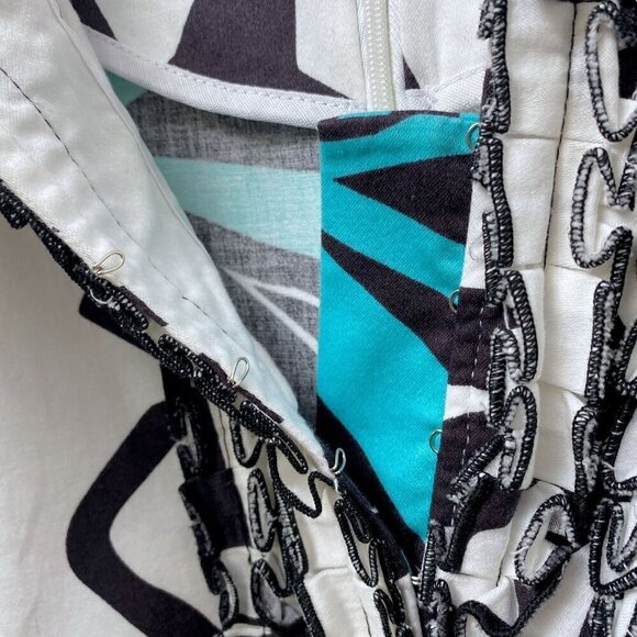 ESLA Modern Shift Dress Medium Black White Print Short Sleeve Midi - Picture 7 of 12